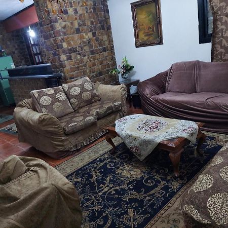 Al Moayad Apartment Near To Genina Mall, Abbas Al Akkad Кайро Екстериор снимка
